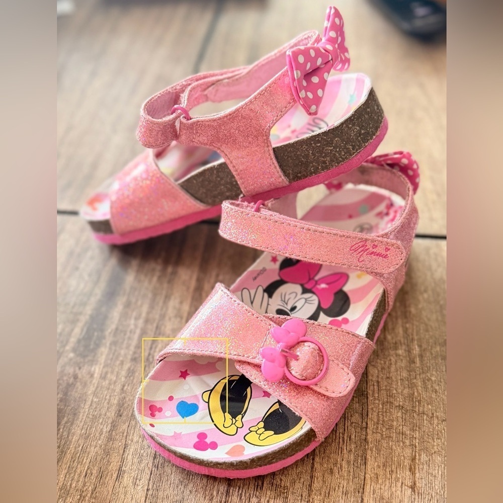 Disney Minnie Mouse glitter sandals for girls featuring a pink polka dot bow 10